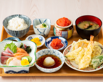 長方形　魚吉選べるおかず2種定食　334A9791